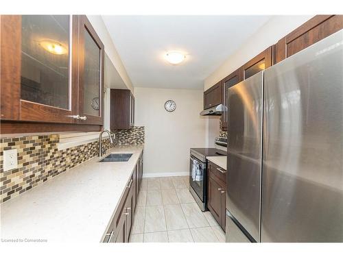 49-1310 Fieldlight Boulevard, Pickering, ON - Indoor Photo Showing Kitchen