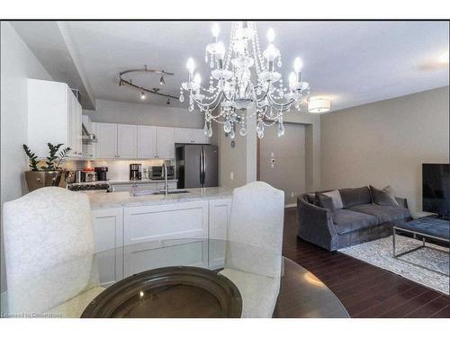 15-20 Pisa Drive, Stoney Creek, ON - Indoor Photo Showing Kitchen