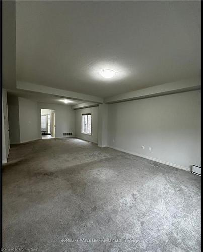 13 Riley Avenue, Pelham, ON - Indoor Photo Showing Garage