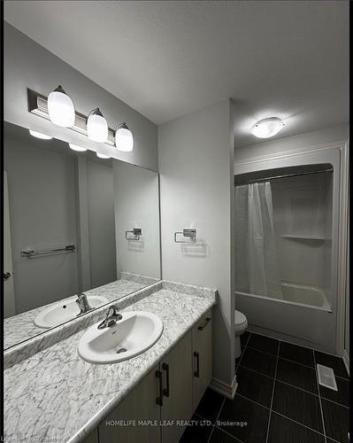 13 Riley Avenue, Pelham, ON - Indoor Photo Showing Bathroom