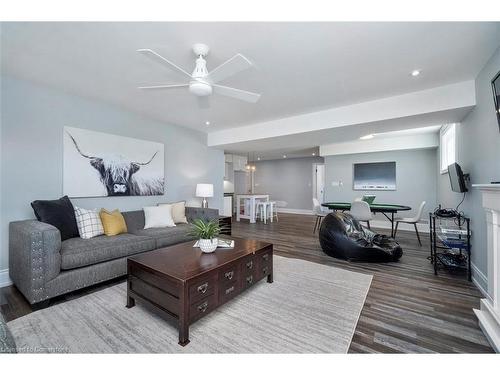 321312 Con Road 6-7 Road, Grand Valley, ON - Indoor Photo Showing Living Room