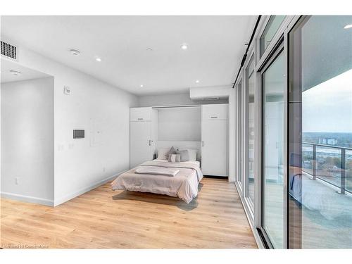 741 King Street West Street, Kitchener, ON - Indoor Photo Showing Bedroom