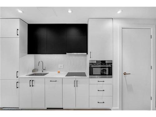 741 King Street West Street, Kitchener, ON - Indoor Photo Showing Kitchen