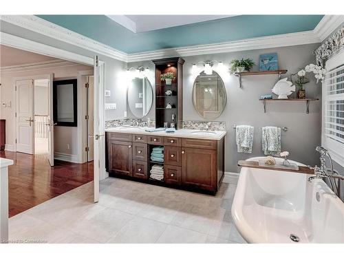 1301 Lindburgh Court, Mississauga, ON - Indoor Photo Showing Bathroom