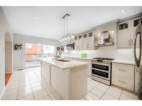 188 Fandango Drive, Brampton, ON - Indoor Photo Showing Kitchen With Upgraded Kitchen