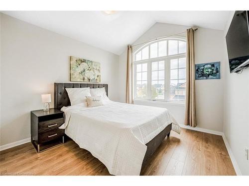 188 Fandango Drive, Brampton, ON - Indoor Photo Showing Bedroom