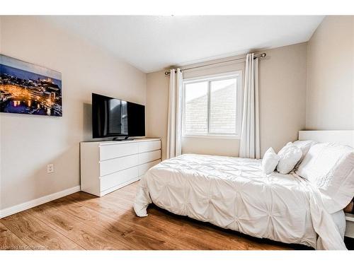 188 Fandango Drive, Brampton, ON - Indoor Photo Showing Bedroom