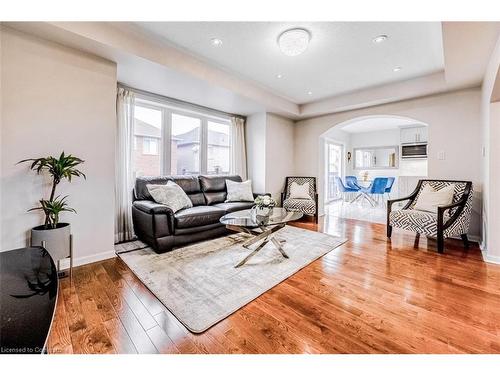 188 Fandango Drive, Brampton, ON - Indoor Photo Showing Living Room