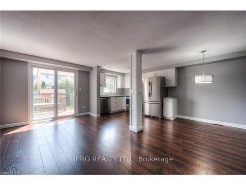 298 Activa Avenue, Kitchener, ON - Indoor