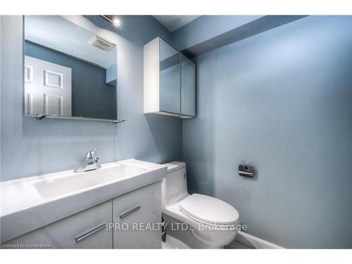 298 Activa Avenue, Kitchener, ON - Indoor Photo Showing Bathroom