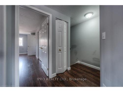 298 Activa Avenue, Kitchener, ON - Indoor Photo Showing Other Room