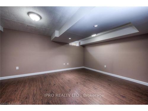 298 Activa Avenue, Kitchener, ON - Indoor Photo Showing Other Room