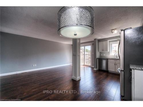 298 Activa Avenue, Kitchener, ON - Indoor Photo Showing Kitchen