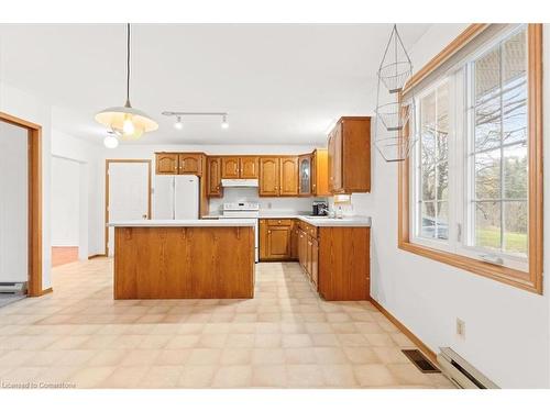 64 Morgan Road, Belleville, ON - Indoor Photo Showing Kitchen