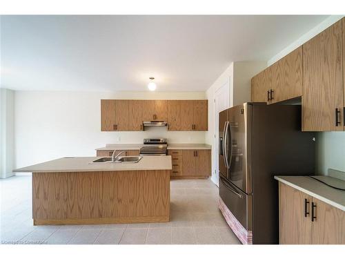 149 Tumblewood Place Place, Welland, ON - Indoor Photo Showing Kitchen