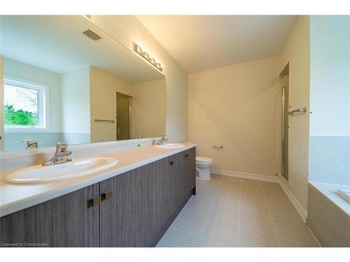 149 Tumblewood Place Place, Welland, ON - Indoor Photo Showing Bathroom