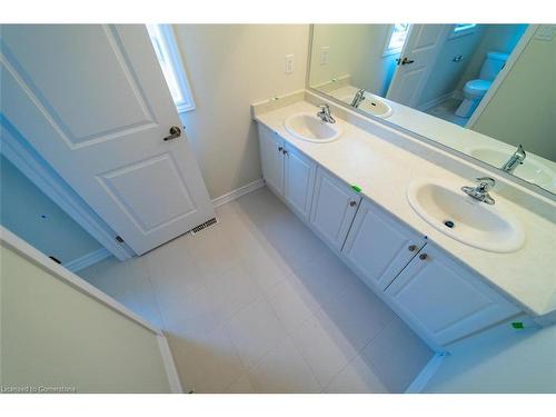 149 Tumblewood Place Place, Welland, ON - Indoor Photo Showing Bathroom