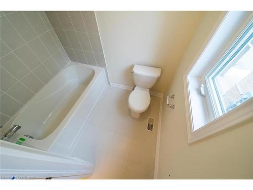 149 Tumblewood Place Place, Welland, ON - Indoor Photo Showing Bathroom