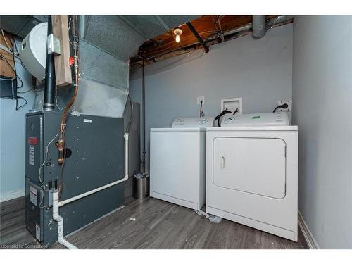 52 Broderick Avenue, Thorold, ON - Indoor Photo Showing Laundry Room