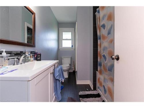 52 Broderick Avenue, Thorold, ON - Indoor Photo Showing Bathroom