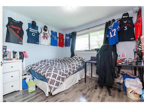 52 Broderick Avenue, Thorold, ON - Indoor Photo Showing Bedroom