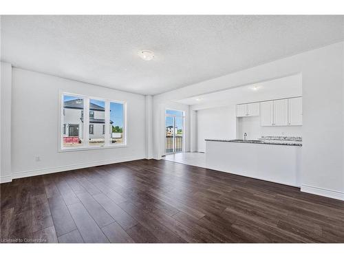 9 Mission Street, Wasaga Beach, ON - Indoor Photo Showing Living Room