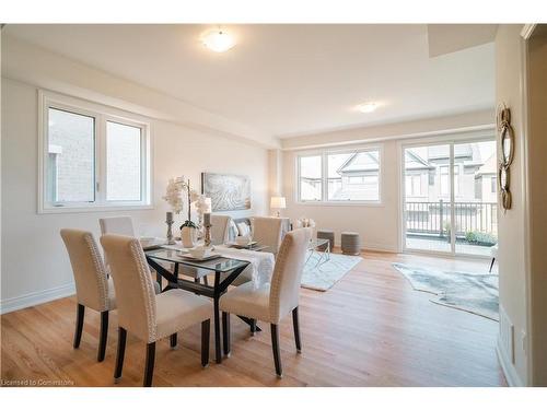 3321 Sixth Line, Oakville, ON - Indoor Photo Showing Dining Room