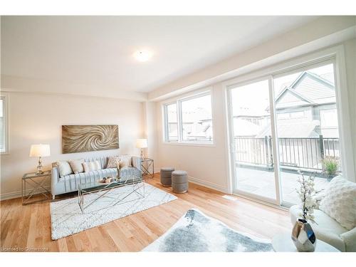 3321 Sixth Line, Oakville, ON - Indoor Photo Showing Bedroom