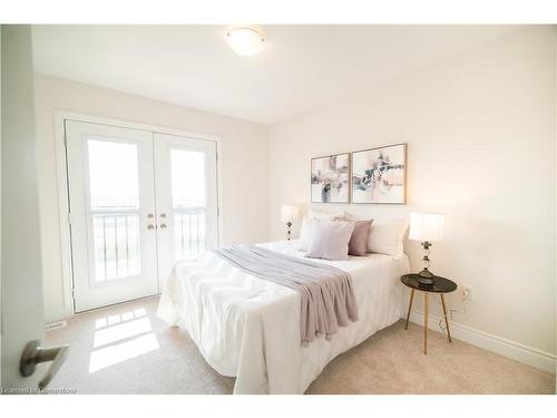 3321 Sixth Line, Oakville, ON - Indoor Photo Showing Bedroom