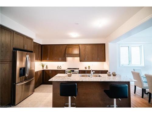 3321 Sixth Line, Oakville, ON - Indoor Photo Showing Kitchen With Double Sink With Upgraded Kitchen