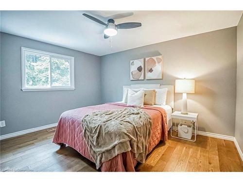 1825 Pattinson Crescent, Mississauga, ON - Indoor Photo Showing Bedroom