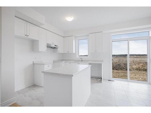 5 Carriage Lane, Wasaga Beach, ON - Indoor Photo Showing Kitchen