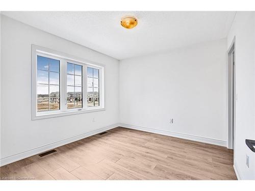 11 Carriage Lane, Wasaga Beach, ON - Indoor Photo Showing Other Room