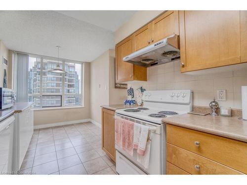 2107-156 Enfield Place, Mississauga, ON - Indoor Photo Showing Kitchen