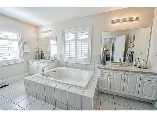 39 Lampman Crescent, Brampton, ON - Indoor Photo Showing Bathroom