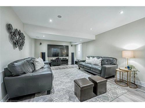 39 Lampman Crescent, Brampton, ON - Indoor Photo Showing Living Room