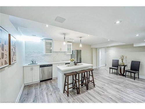 39 Lampman Crescent, Brampton, ON - Indoor Photo Showing Kitchen