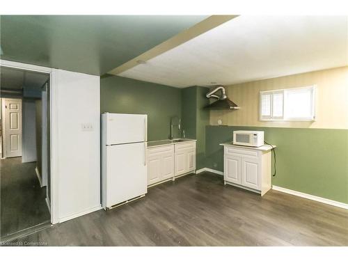 47 Acorn Crescent, Wasaga Beach, ON - Indoor Photo Showing Kitchen