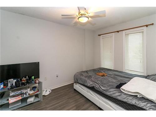 47 Acorn Crescent, Wasaga Beach, ON - Indoor Photo Showing Bedroom