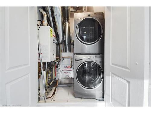 32-2508 Post Road Road, Oakville, ON - Indoor Photo Showing Laundry Room