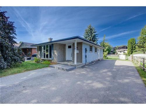 #Upper-18 Jay Court, Kitchener, ON - Outdoor