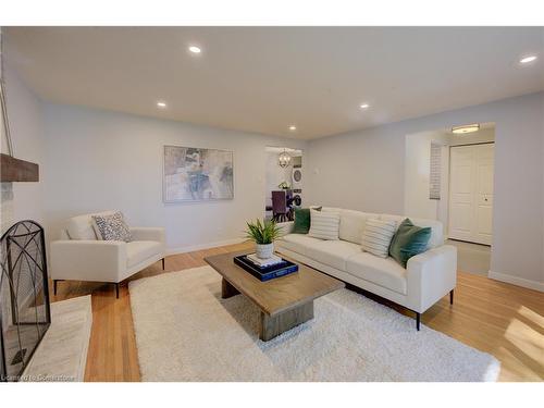 #Upper-18 Jay Court, Kitchener, ON - Indoor Photo Showing Living Room