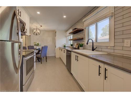 #Upper-18 Jay Court, Kitchener, ON - Indoor Photo Showing Kitchen