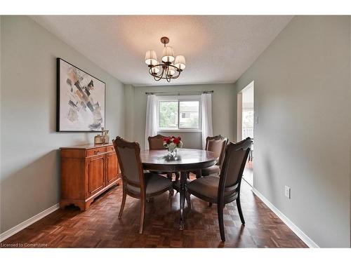 4273 Credit Pointe Drive, Mississauga, ON - Indoor Photo Showing Dining Room