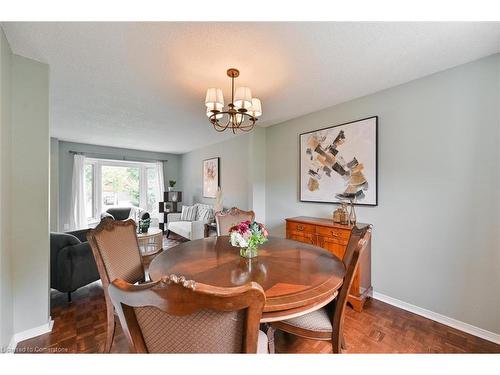 4273 Credit Pointe Drive, Mississauga, ON - Indoor Photo Showing Dining Room