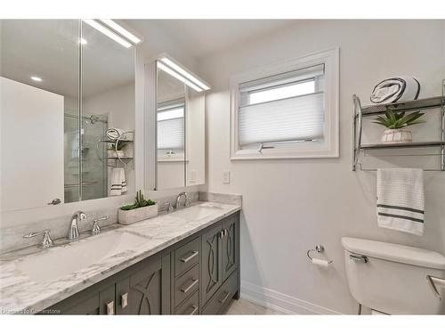 4273 Credit Pointe Drive, Mississauga, ON - Indoor Photo Showing Bathroom