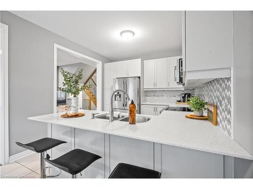 3 Desert Garden Drive, Brampton, ON - Indoor Photo Showing Kitchen With Double Sink With Upgraded Kitchen