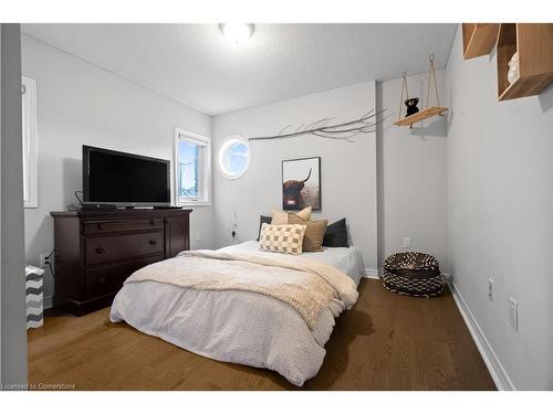 3 Desert Garden Drive, Brampton, ON - Indoor Photo Showing Bedroom