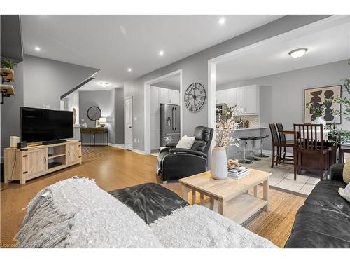 3 Desert Garden Drive, Brampton, ON - Indoor Photo Showing Living Room