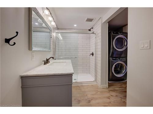 #Bsmnt-18 Jay Court, Kitchener, ON - Indoor Photo Showing Laundry Room